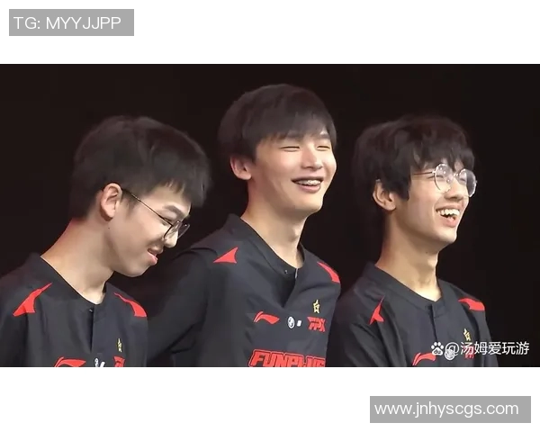电竞比分热议FPX团队协作争议引发玩家热烈讨论与反思